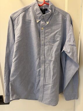 GAP Men's Light Blue Oxford Button-Down Shirt